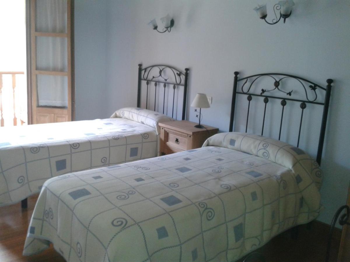 Viviendas Rurales Aldea De Dosamantes Pesaguero-La Parte Exterior photo